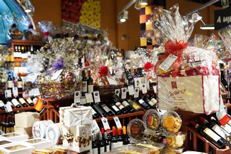 Carmines market - 3 Carmine’s Saucesa, 3 Different Pastas, Alessi Breadsticks, 3 Amaretti Cookies, Torrone, Lindt Truffles. Add a Bottle of Wine ... MARKET; DINING; SHOP; CONTACT; 0; Page load link ...